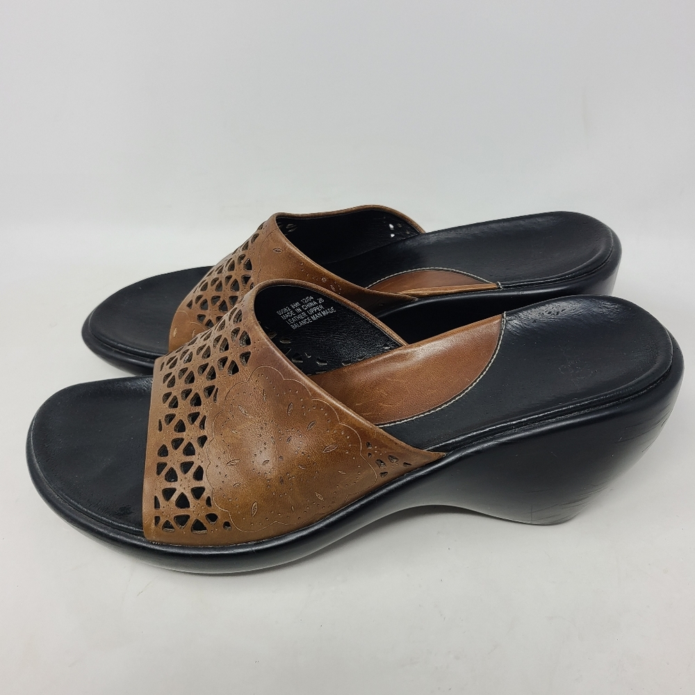 Clarks Indigo Brown Leather Cut Out Floral Sandals - Picture 3 of 8